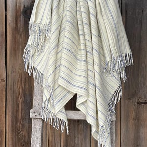 White wool throw blanket with fringes Light blue/white striped throw blanket pure lambswool light warm breathable throw 55&#39;&#39;X81&#39;&#39;/140X205cm