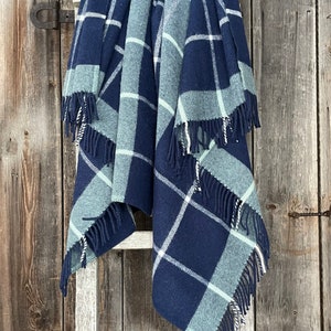 Navy blue checked wool throw blanket Pure lambswool Navy blue/white throw blanket with fringes Light sofa throws blanket 51&#39;&#39;X79&#39;&#39;/130X200cm