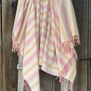 Pink wool throw blanket with fringes Pink/white striped throw blanket pure lambswool light warm and breathable throw 55&#39;&#39;X81&#39;&#39;/140X205cm