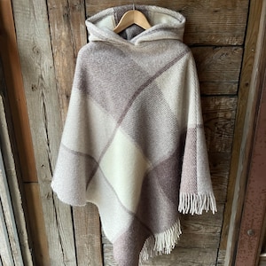 Beige lambswool poncho cape with hood large check Brown/beige/cream white hooded poncho cape Wool blanket poncho cape Hooded lambswool cloak