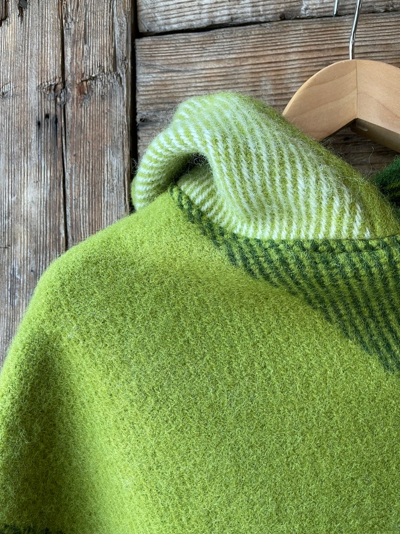 Green lambswool poncho cape Ladies poncho Green/white pure wool blanket poncho Long wool poncho Green lambswool poncho warm and beautiful image 7