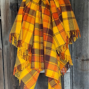 Yellow wool throw blanket with fringes checked Orange/brown/yellow checked pure lambswool throw blanket in check XL size 67&#39;&#39;X82&#39;&#39;/170X210cm