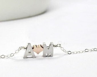Collier deux initiales. Collier personnalisé. Collier duo de lettres Bijoux personnalisés avec double initiales. Pendentif alphabet Couple Collier monogramme