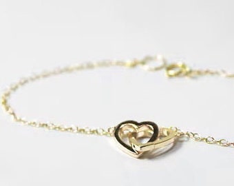 Bracciale doppio cuore in oro, bracciale a due cuori, braccialetto con ciondoli, amicizia, damigelle d'onore, cuori intrecciati, sposa, regalo di anniversario