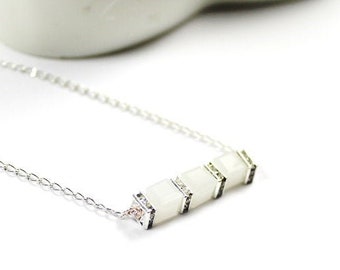 Collier moonstone. Bijoux de pierre de lune de fertilité. Bijoux Moonstone, June Birthstone, Cadeaux de demoiselles d'honneur, Cadeau d'anniversaire, Femme . Nouveau cadeau de maman