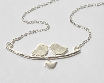 Bracciale uccello ramo delicato - Uccello sul ramo, regalo da damigella d'onore, ciondolo uccellino, braccialetto albero genealogico fino a 1,2,3,4,5, uccellino