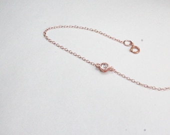 Délicat Bracelet de diamant CZ, Bracelet en or Rose, ROSE GOLD tendance, Simple minuscule, mariage, demoiselles d'honneur, Bridal party, amour, minimaliste 12x10cm,