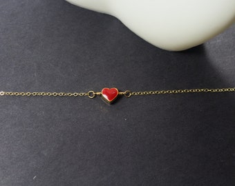 Herz-Armband. Emaille-Herzschmuck. Optionen für mehrfarbige Herzen. Liebesherz-Armband. Geschenk für eine Freundin. Symbolisches Herz-Schmuckgeschenk für Frauen