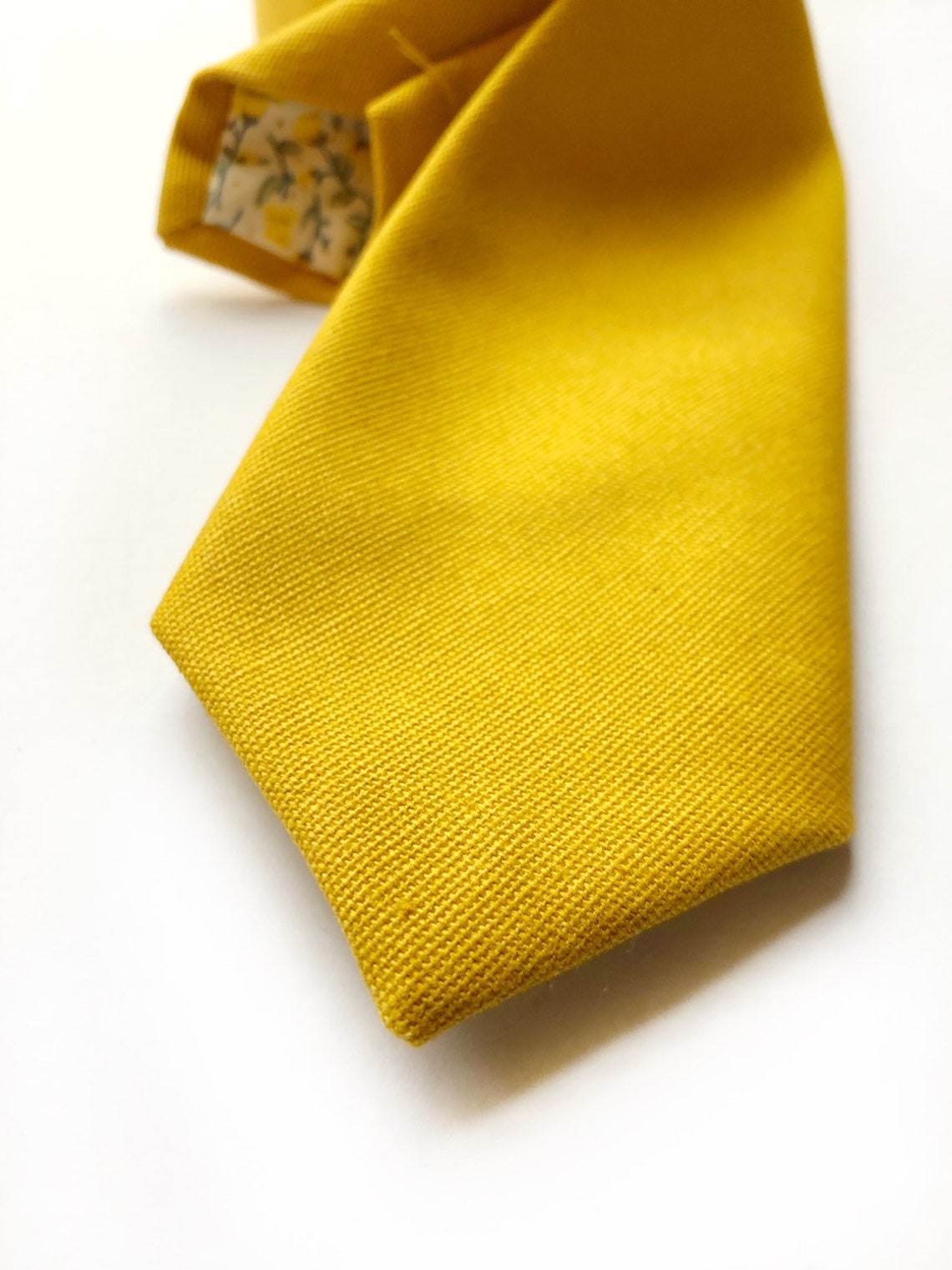 mens mustard tie
