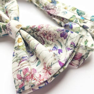 mens bow tie floral print, floral bow tie, Liberty print bow tie, wildflower print bow tie, floral bow tie image 3