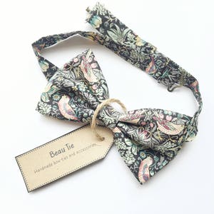 mens bow tie floral print, floral bow tie, Liberty print bow tie, William Morris print bow tie, floral bow tie