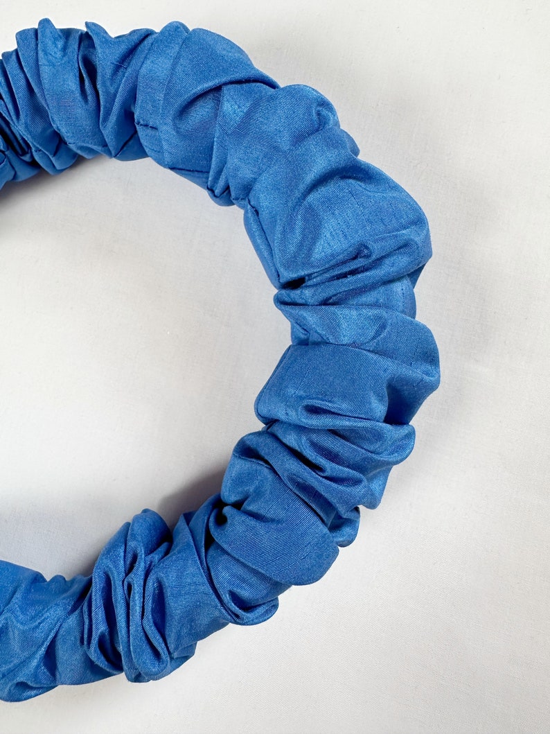 Ruffled headband in cobalt blue silk image 4