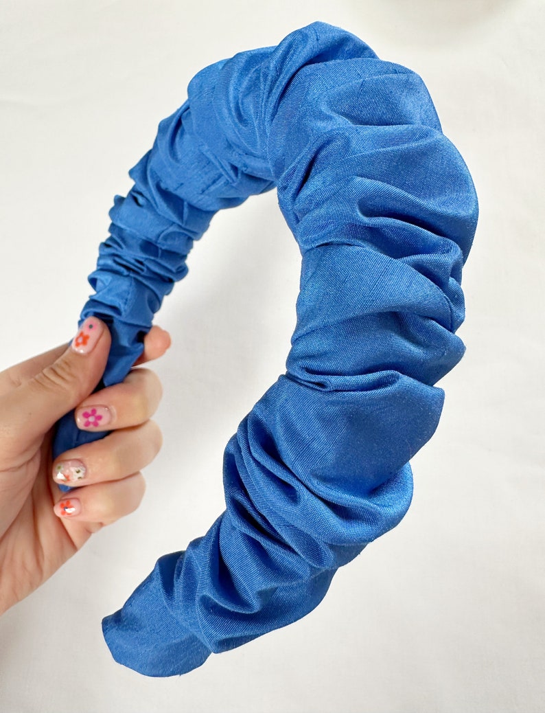Ruffled headband in cobalt blue silk image 2