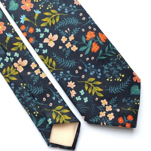 Men&#39;s navy blue floral tie, navy blue cotton tie, handmade mens tie, peach coral floral print.tie, wedding floral tie, groom gifts for men