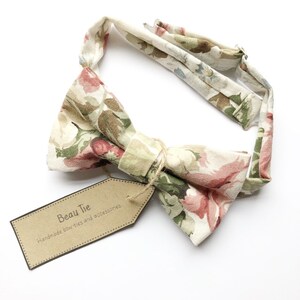 mens vintage floral bow tie, mens cotton bow tie, mens vintage bow tie, gifts for men, gifts for him, chintz floral bow tie