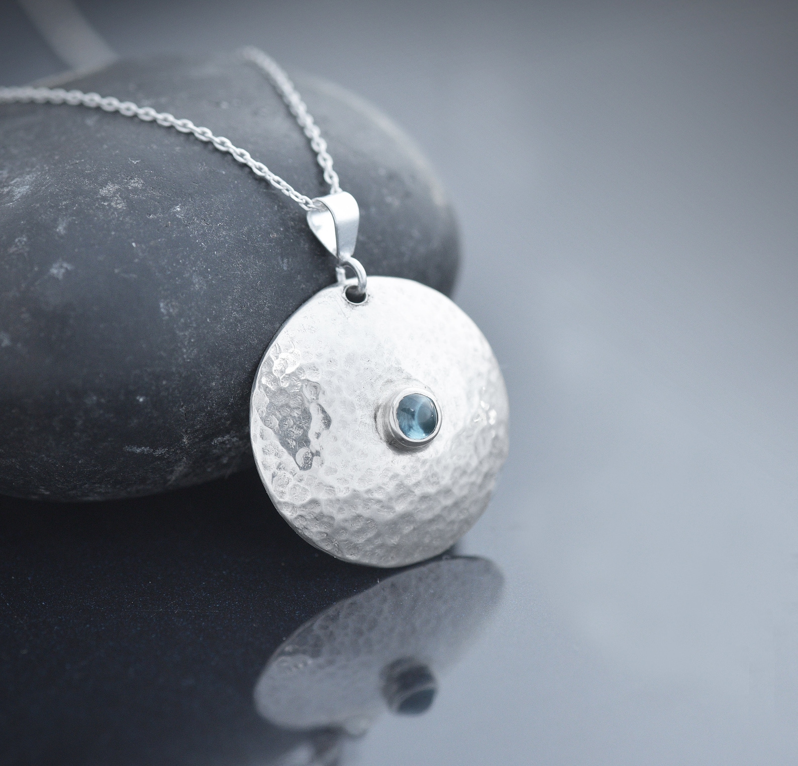 iana jewellery - Topaz pendant 