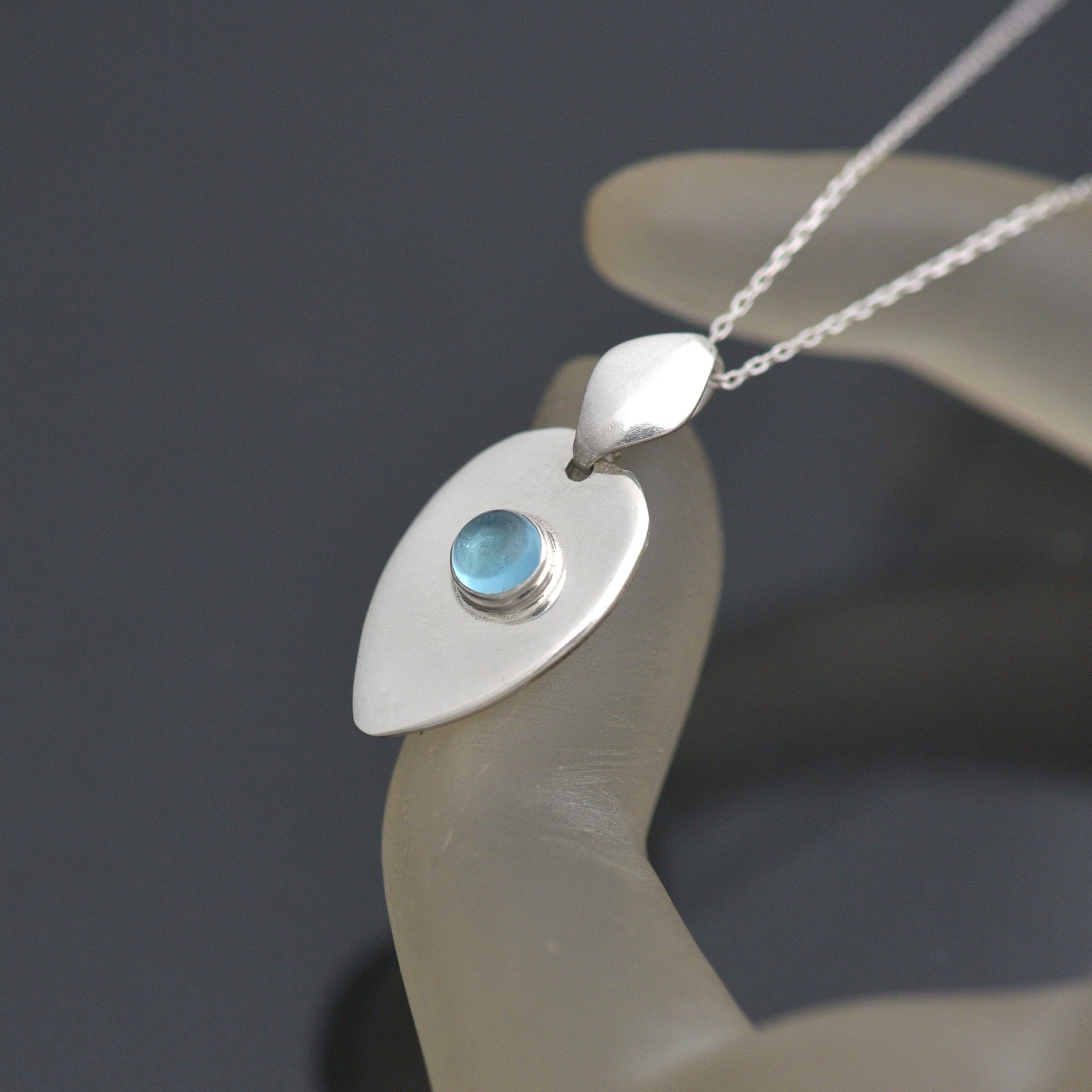 iana jewellery - Topaz pendant 