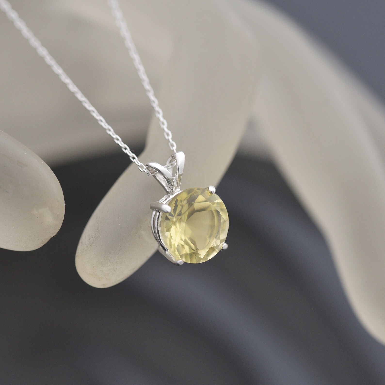 Solitaire necklace - Lemon Citrine Pendant