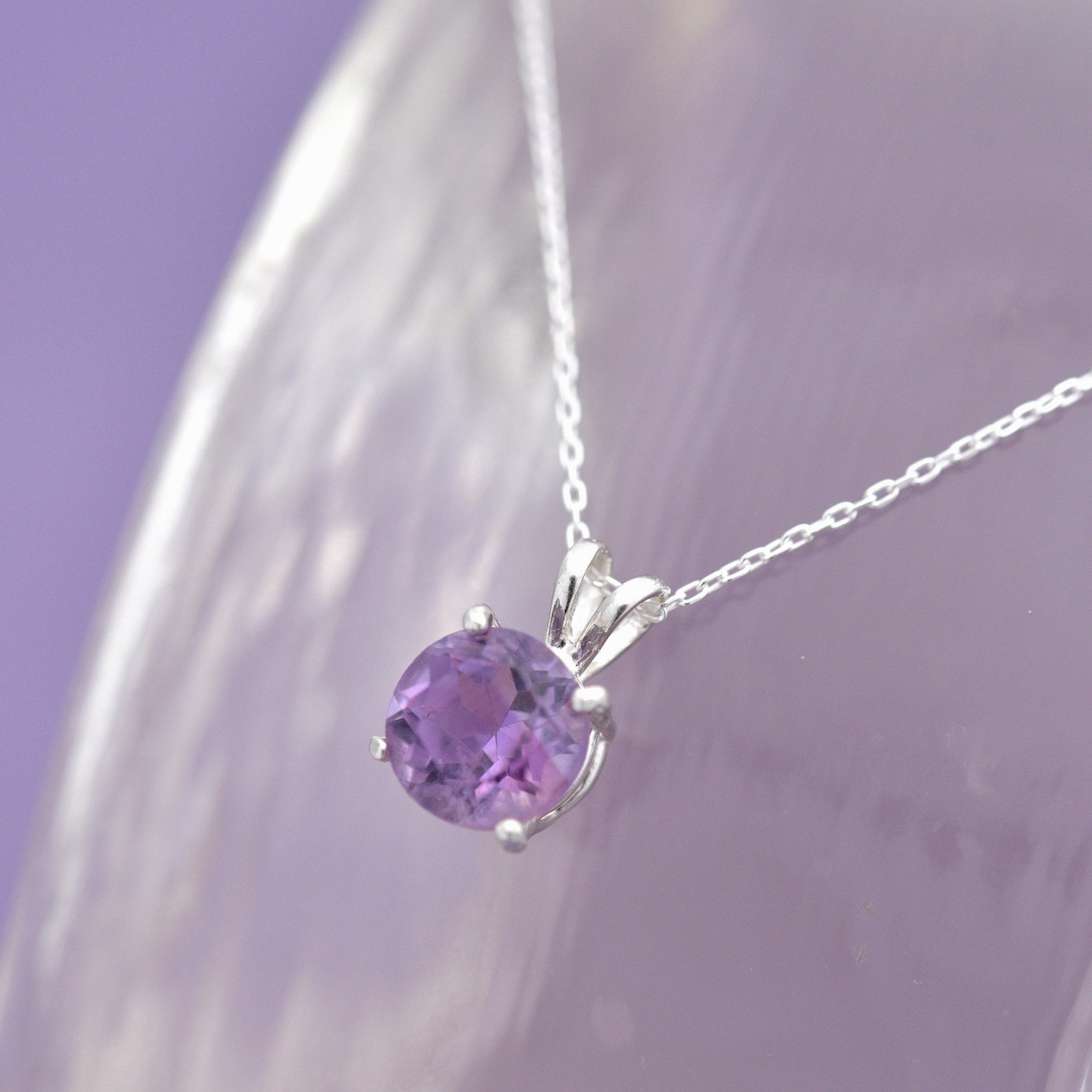 solitaire pendants - Amethyst pendant