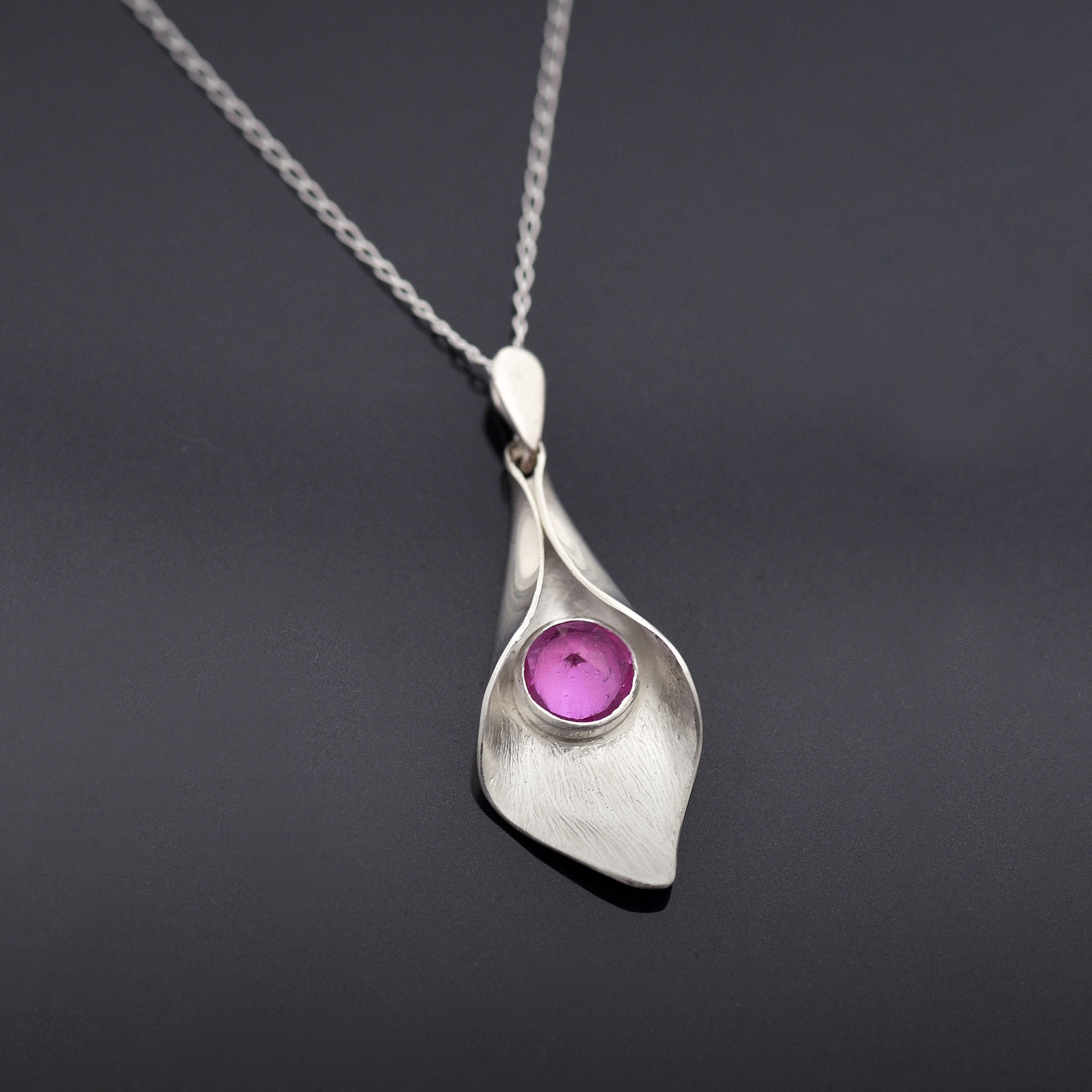 iana jewellery - gemstone pendants Topaz pendant 