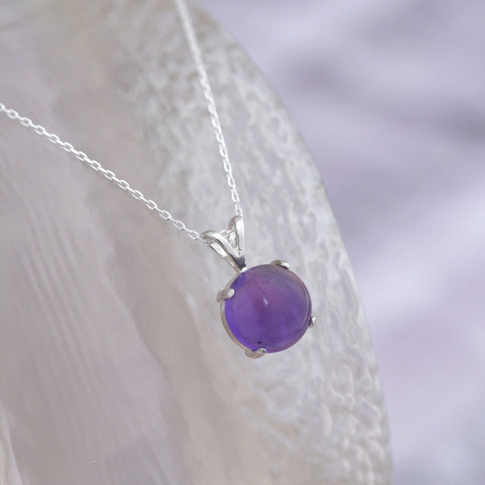 solitaire pendants - Amethyst pendant