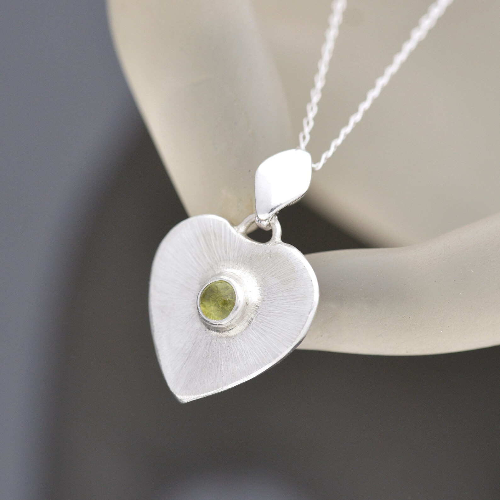 iana jewellery - gemstone pendants Peridot pendant 