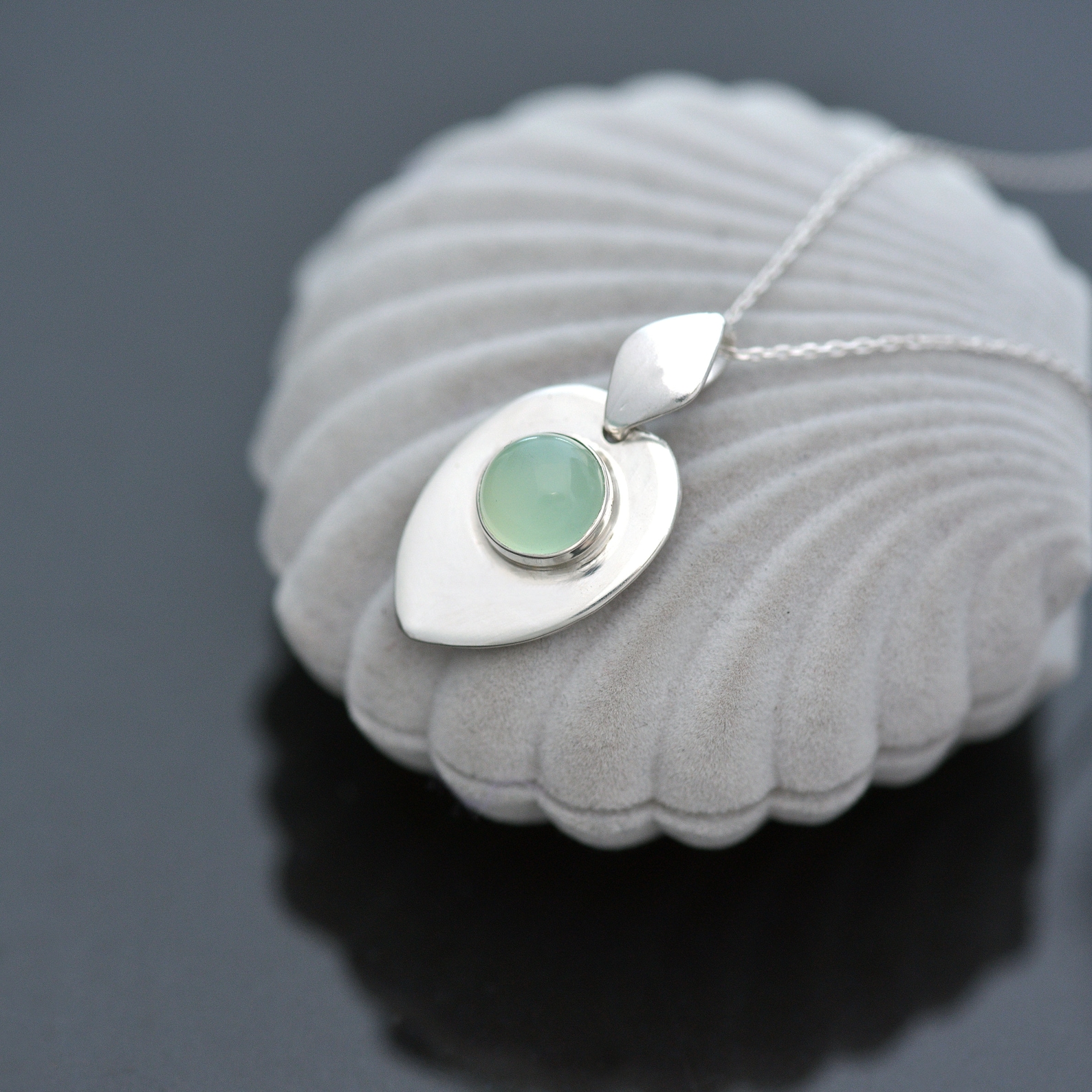 iana jewellery - Phrenite pendant 