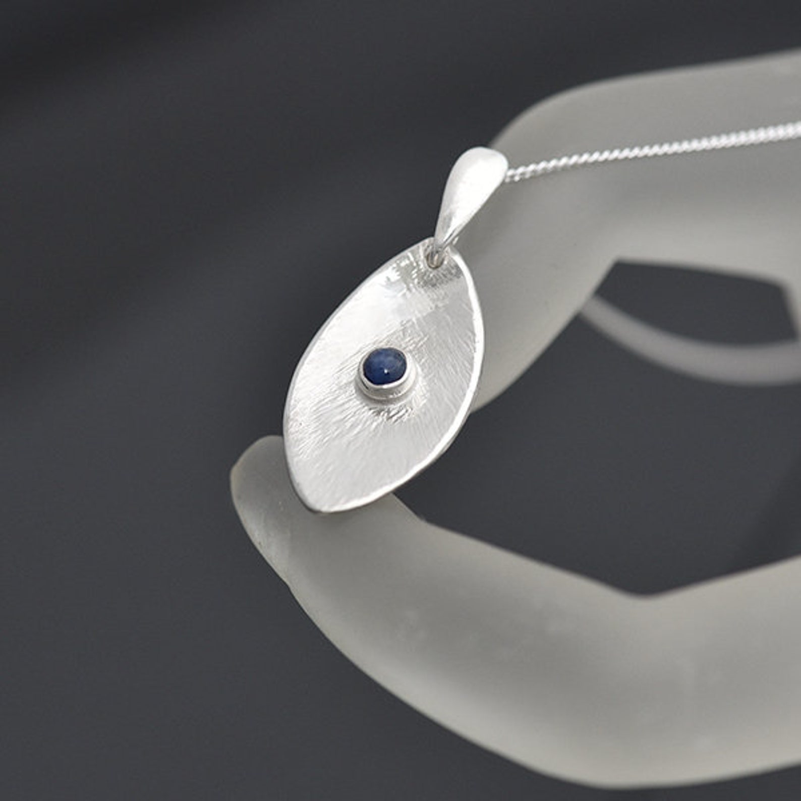 iana jewellery - gemstone pendants Sapphire pendant 