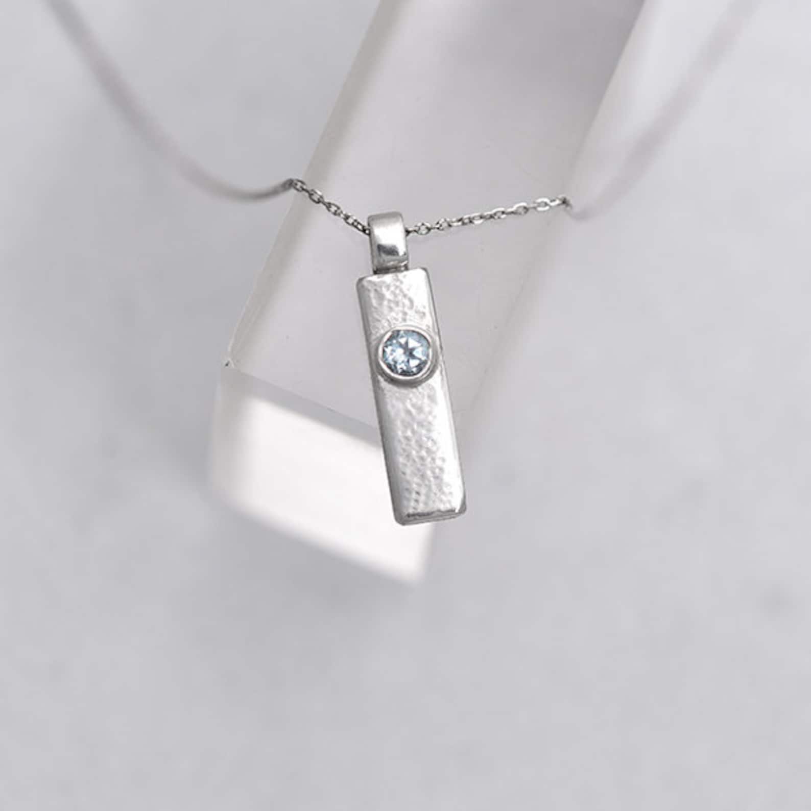 iana jewellery - Topaz pendant 