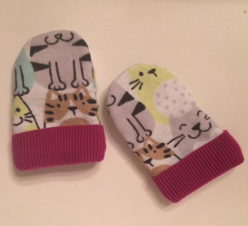 toddler mittens,infant mittens,baby girl,hand sewn gloves,cat print mittens,teal,green,brown,dark pink,flannel fabric,fleece fabric,winter