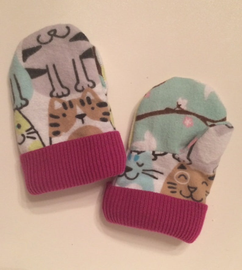 toddler mittens,infant mittens,baby girl,hand sewn gloves,cat print mittens,teal,green,brown,dark pink,flannel fabric,fleece fabric,winter