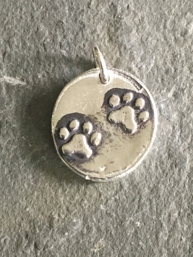 Pata De Oso Soñando Con El Encanto De Las Plumas Pulseras De Pata De Oso Soñando Con El Encanto De Las Plumas Pulseras De
