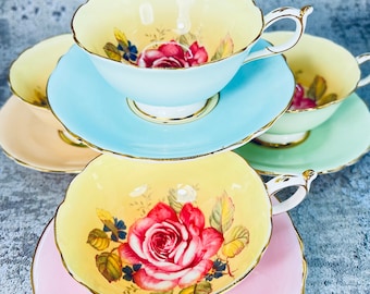 Paragon floating tea rose tea cups and saucers, set of 4 matching teacups and saucers, Huge cabbage rose tea sets, Paragon fine bone china