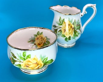 Set di crema e zucchero Royal Albert Tea Rose, crema e zucchero di rose gialle Royal Albert, Cina vintage Inghilterra anni '40