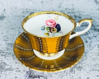 Vintage Paragon tea cup and saucer, Paragon Gold feathers, Garden tea party, Vintage tea party