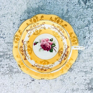 Royal Standard tea cup and saucer, Pink floating rose teacup and saucer, pink rose teacup image 4