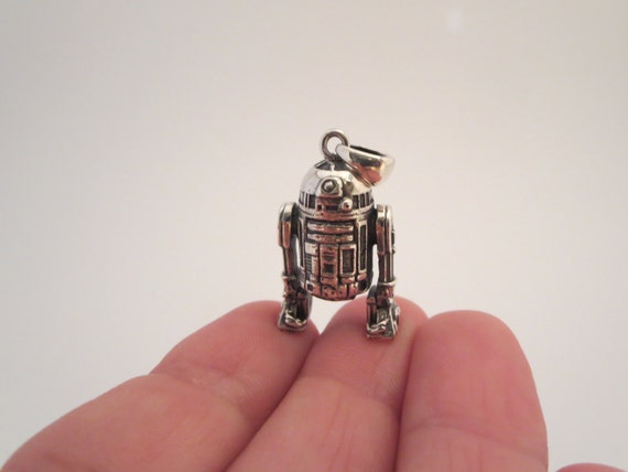 STAR WARS CHARM R2 D2 Pendant Necklace 