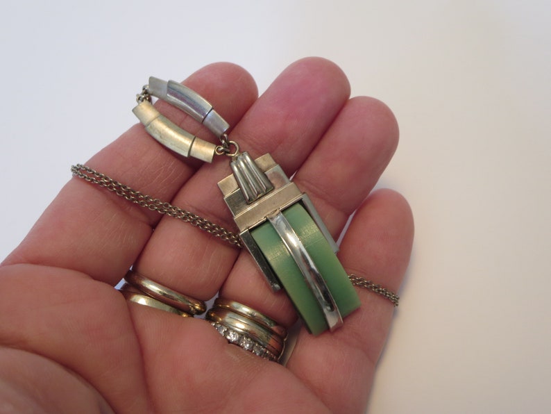 ART DECO NECKLACE~ Vintage jewelry~ Chain Pendant necklace~ Mint green~ Fashion jewelry for her~ Gift