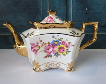 ARTHUR WOOD TEAPOT~ Pagoda shape~ Floral bouquet~ Tea service~ Vintage Collectible~ Drinking~ England~ Home and living decor~ Gift