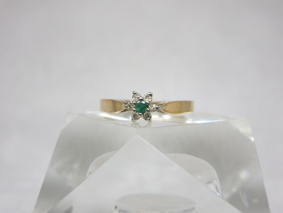 10K GOLD EMERALD RING~ Women ring~ Green Emerald~