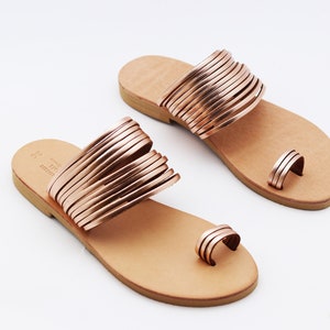 White toe ring sandals, boho leather summer sandals. Bronze