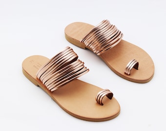 Women toe ring sandals, boho leather summer sandals.