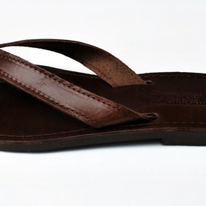 Sandale Flip Flop avec cuir grec de haute qualité de couleur marron foncé image 3