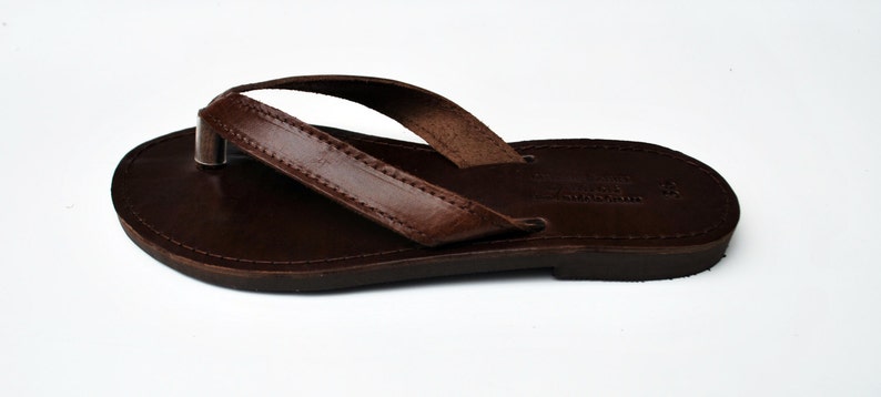 Sandale Flip Flop avec cuir grec de haute qualité de couleur marron foncé image 3