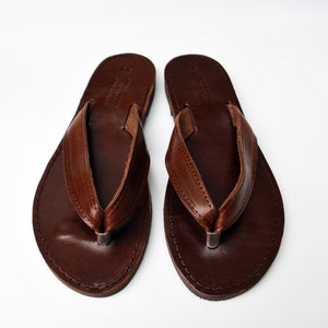 Sandale Flip Flop avec cuir grec de haute qualité de couleur marron foncé image 2