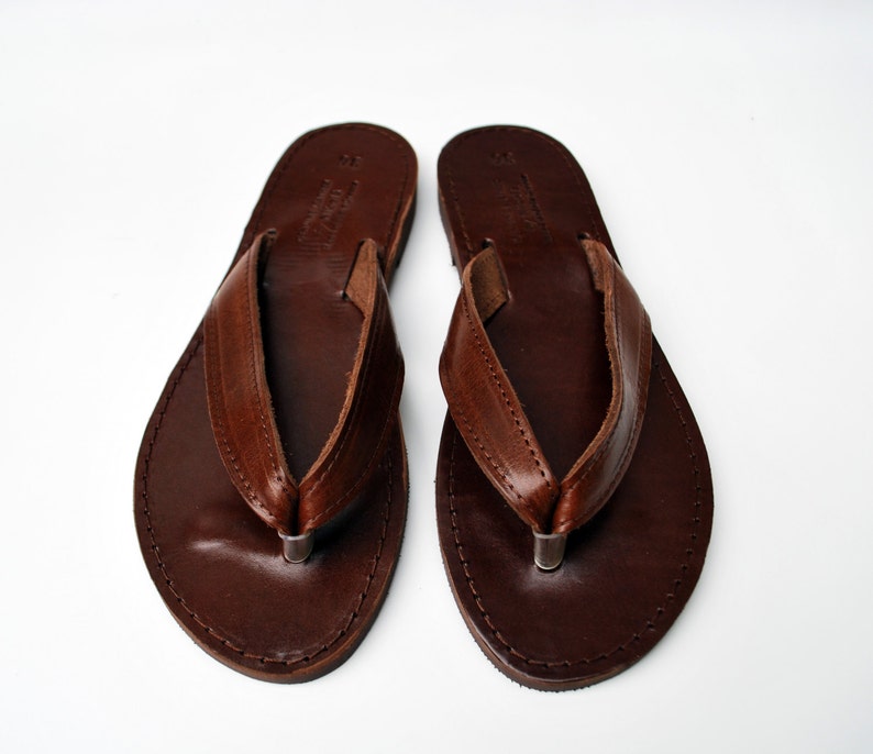 Sandale Flip Flop avec cuir grec de haute qualité de couleur marron foncé image 2