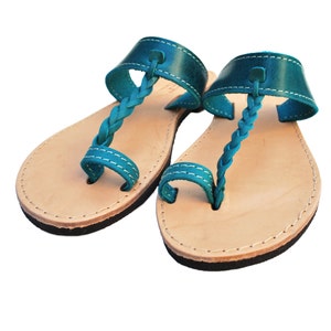 Flip Flops in Blue Leather, Sandal Toe Rings