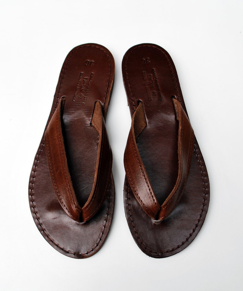 Sandale Flip Flop avec cuir grec de haute qualité de couleur marron foncé image 4