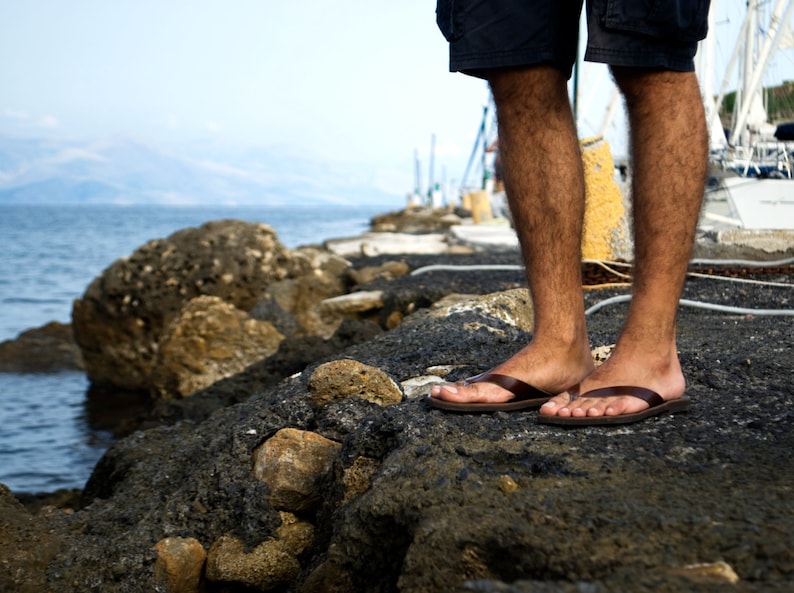 Mens Leather Flip Flops, Dark Brown Mens Sandals image 3