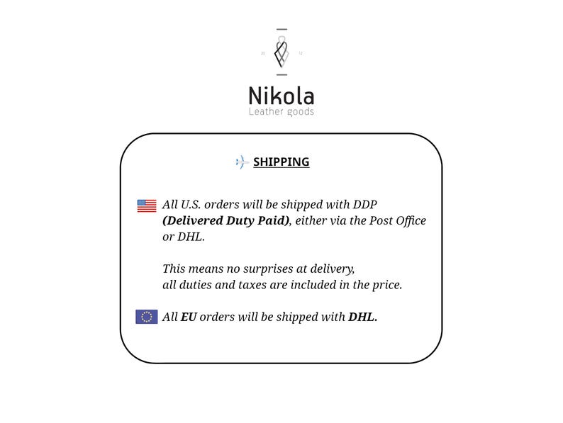 Op de afbeelding: Witte achtergrond met het logo van Nikola Leather goods. De tekst bevat verzendinformatie voor bestellingen uit de VS en de EU, inclusief "Delivered Duty Paid" en DHL.